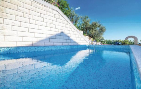 Stunning Apartment In Crikvenica